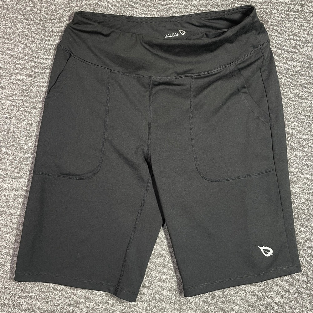 Baleaf Womens Black Athletic Shorts Size Medium Pockets Running Yoga Gym
